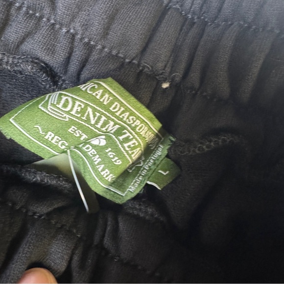 Denim Tears Shorts Black Cotton Wreath Logo Streetwear Mens Unisex - Picture 5 of 5